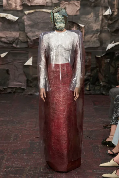 Look 5